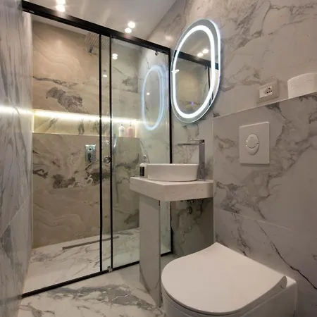 Colosseu Luxury Apartament Tirana